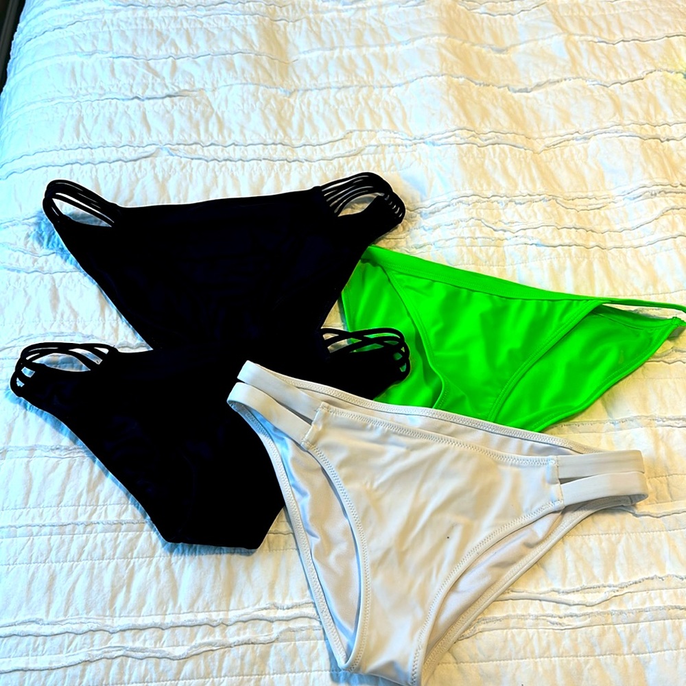 Bikini bottoms - lot 4 total
